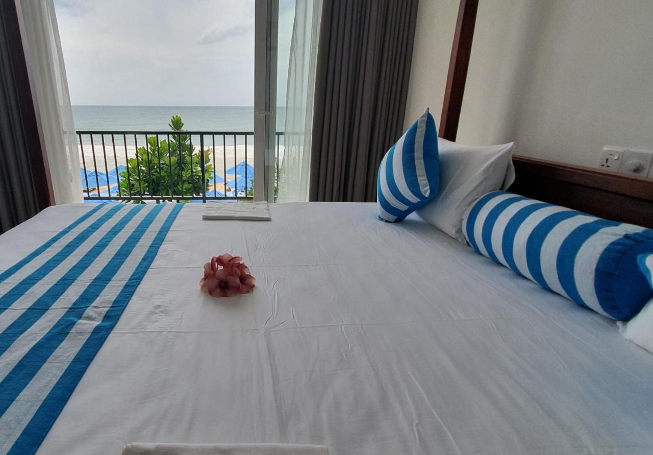Ocean Moon Hotel Mirissa Kültér fotó
